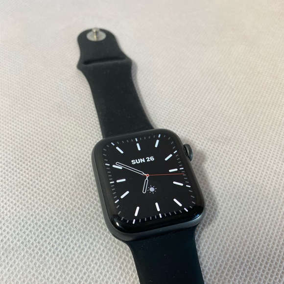 Apple Watch series 4 44mm Cellular + GPS - Picture 4 of 12